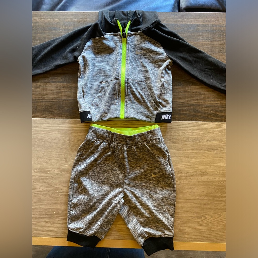 0/6m Nike matching set